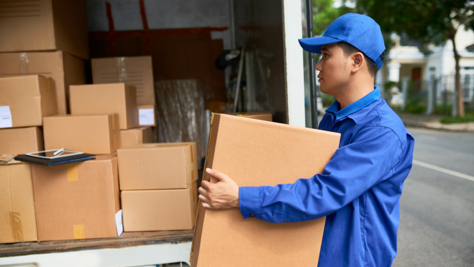 Il ritiro della merce direttamente dal magazzino, gestito senza complicazioni per il venditore, dopo l'accettazione dell'offerta